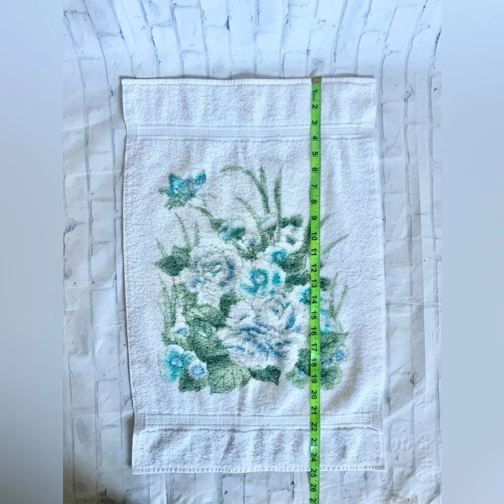 Vintage JC Penney Blue Rose floral hand towel